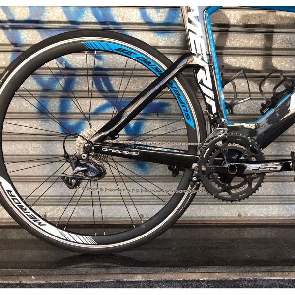Bicicleta de Triatlón Mérida Warp Tri USD 2500
