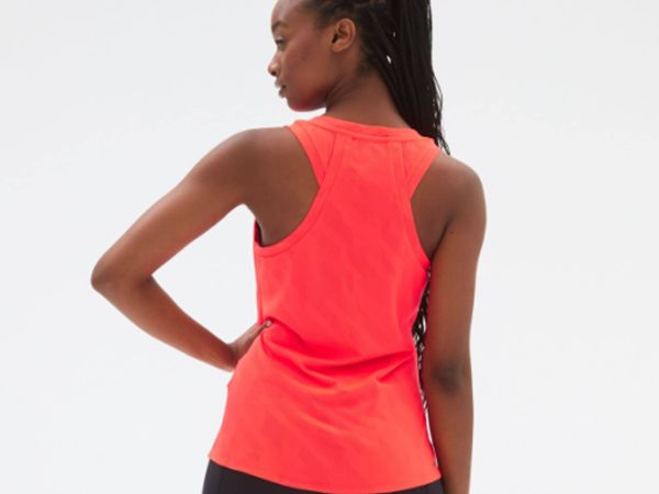 Musculosa New Balance Q Speed Jacquard Tank Mujer