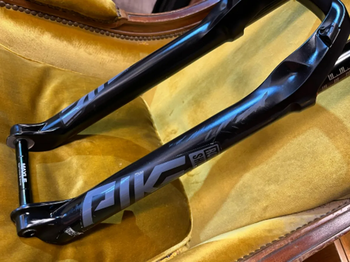 Horquilla Rockshox Pike Select Rc 29 Debonair 140mm 15mm Boost Tapered Crown