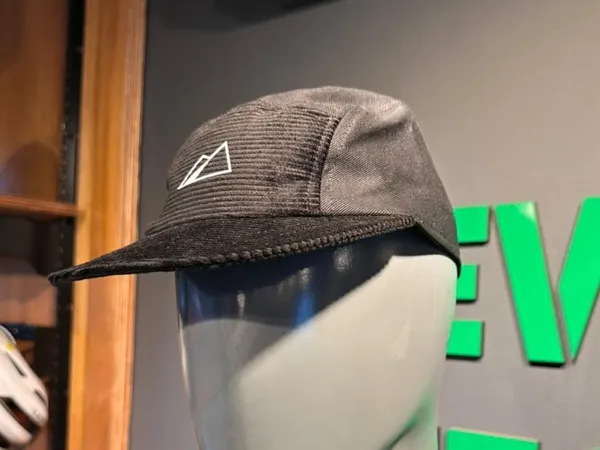 Gorra Visera Plana Sumitate