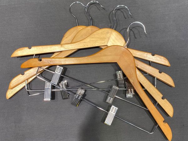 Perchas De Madera Con Broches Para Ropa (se Venden Por Unidad)