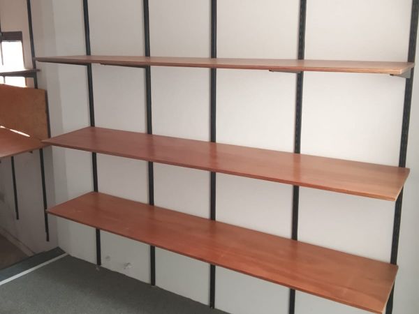 Estanteria De Pared Sistema Cremallera Con Estantes Madera 200x200x40