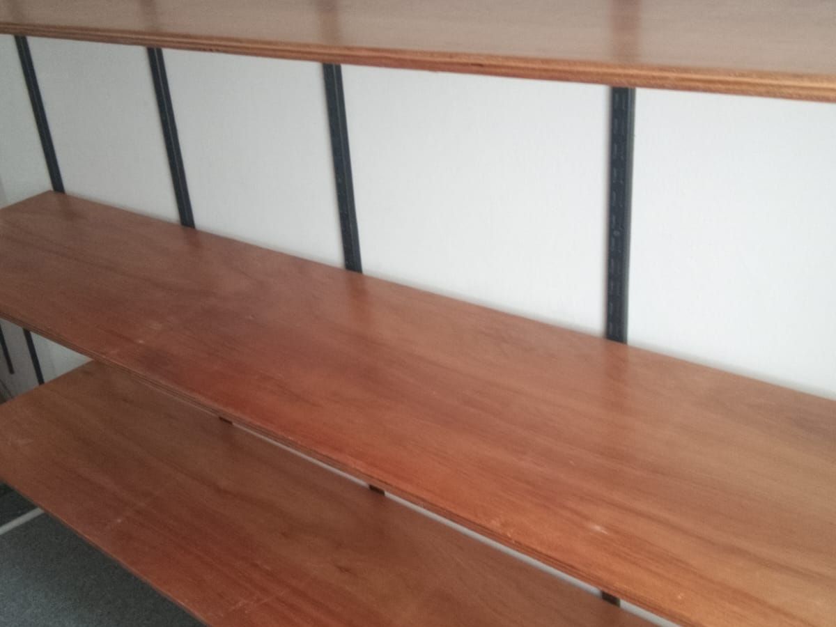 Estanteria De Pared Sistema Cremallera Con Estantes Madera 200x200x40