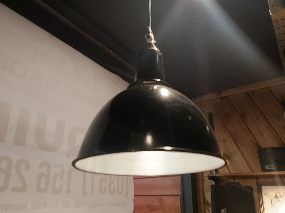 Lámpara Galponera Colgante Tipo Industrial Negra 45cm Diámetro Y 45cm De Alto