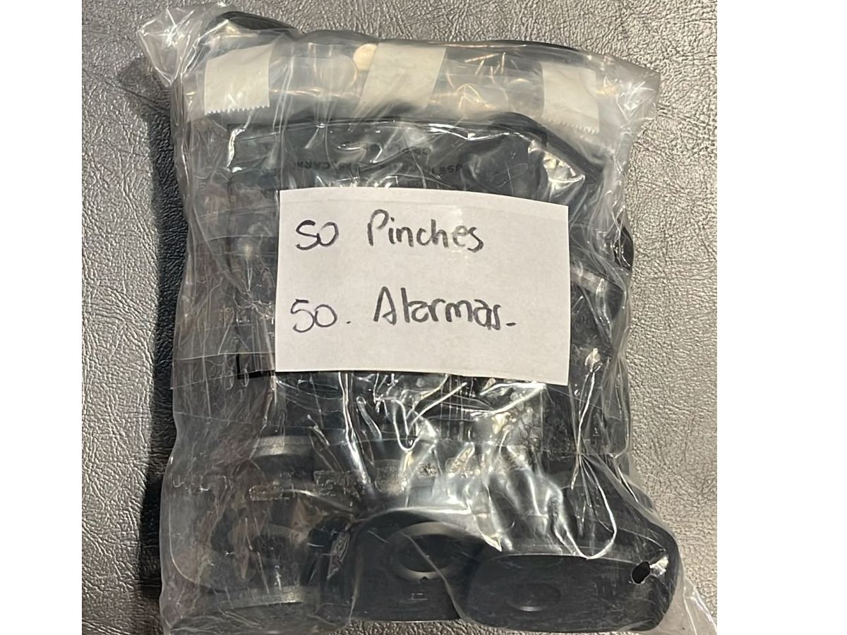 Pack X50 Alarma Antirrobo Para Ropa Con Pinche Antihurto