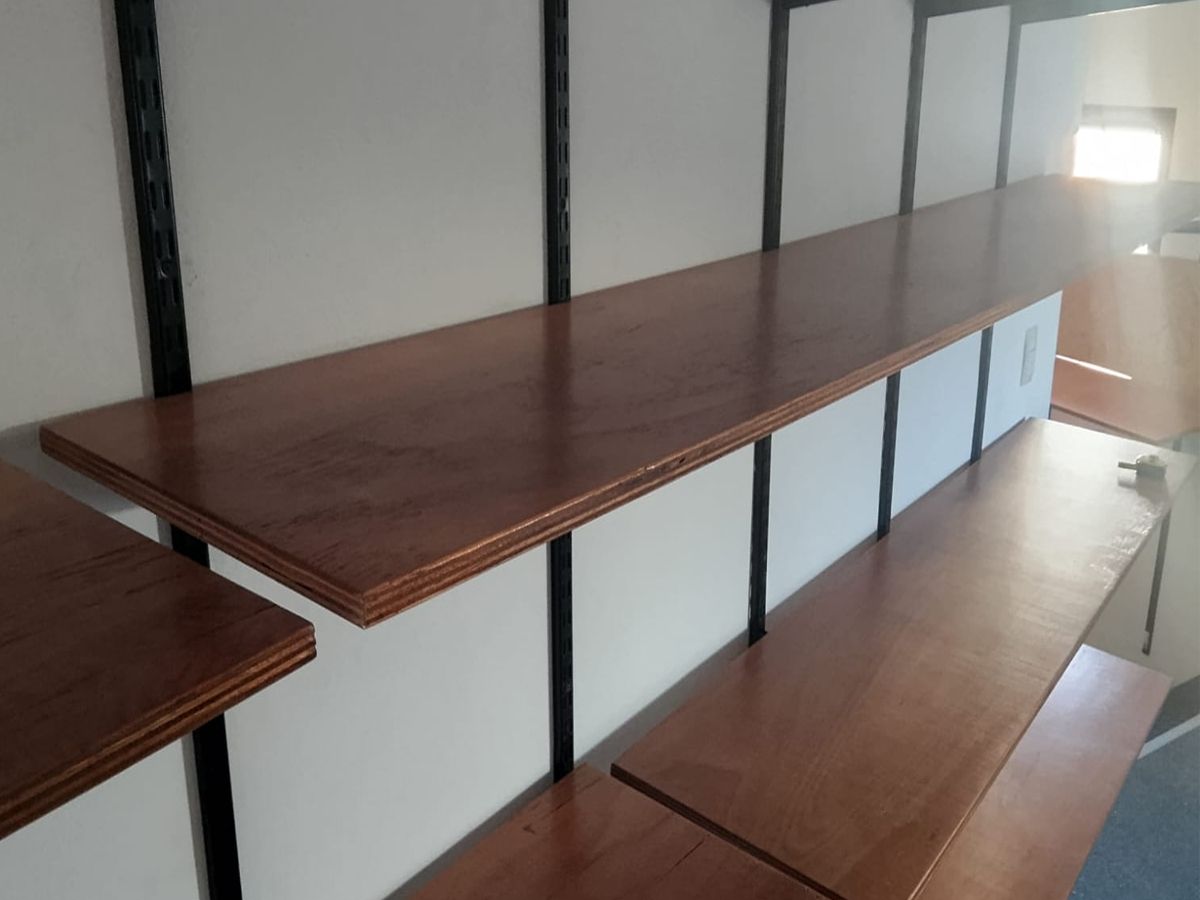 Estanteria De Pared Sistema Cremallera Con Estantes Madera 190x40x300