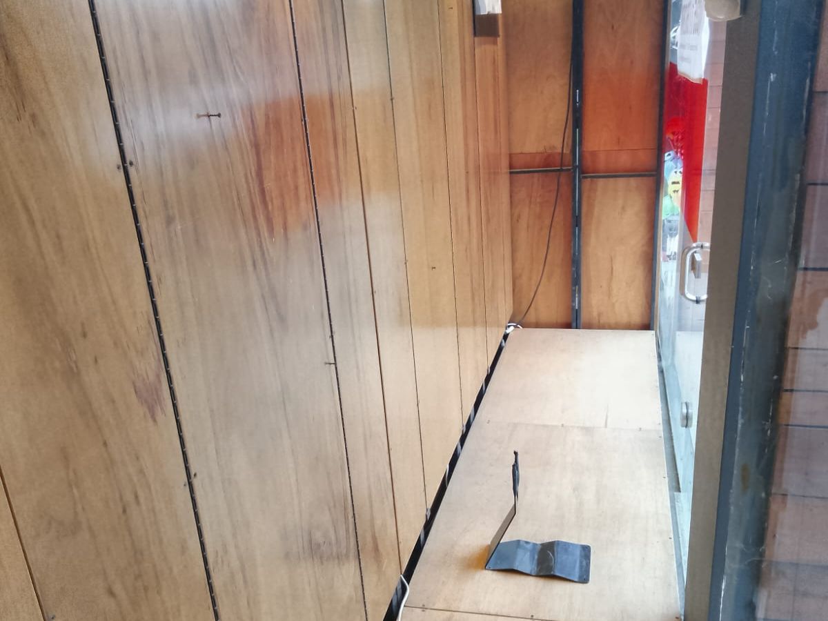 Mueble Modular Base Y Pared Desarmable Con Rieles Para Repisas 70x120x200