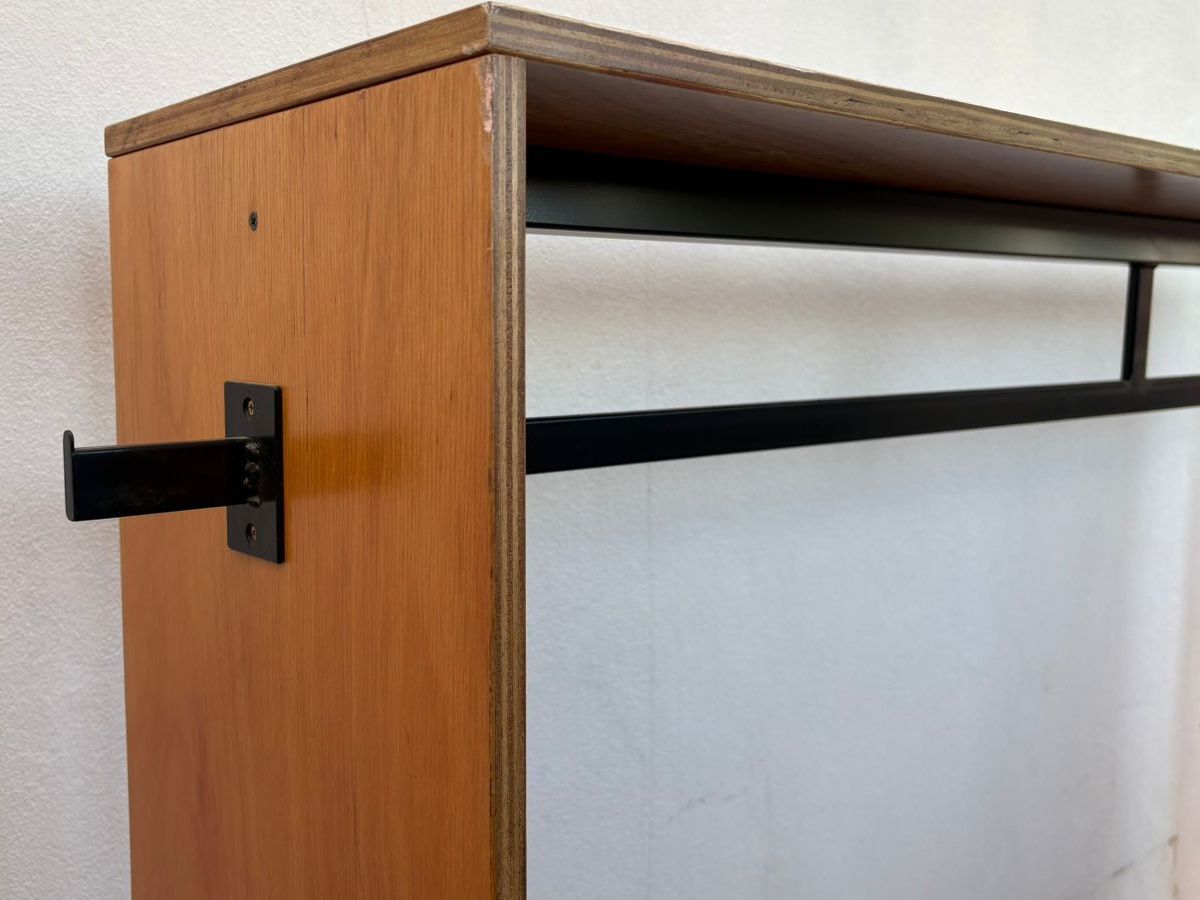 Mueble Perchero Para Local De Madera 1.76x60x1.70