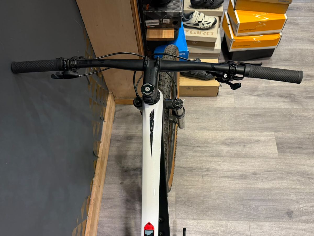 Bicicleta Mtb Carbono Big Nine 9000