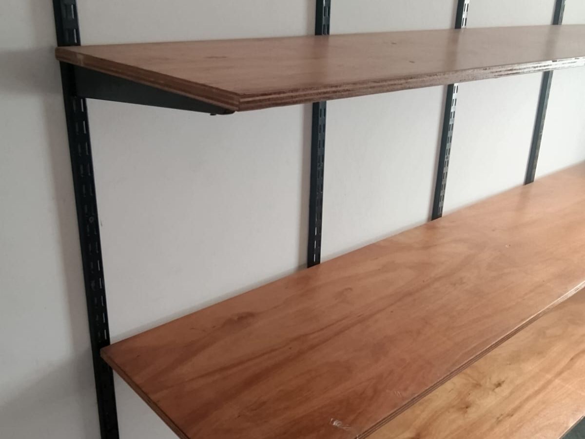 Estanteria De Pared Sistema Cremallera Con Estantes Madera 200x200x40