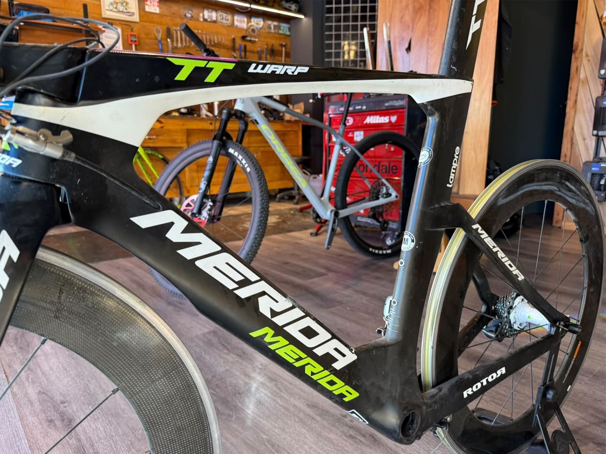 Mérida Warp Tt Talle M Con Grupo Dura Ace 2x11 Di2 Ruedas Fulcrum Carbono Perfil 80mm Usada